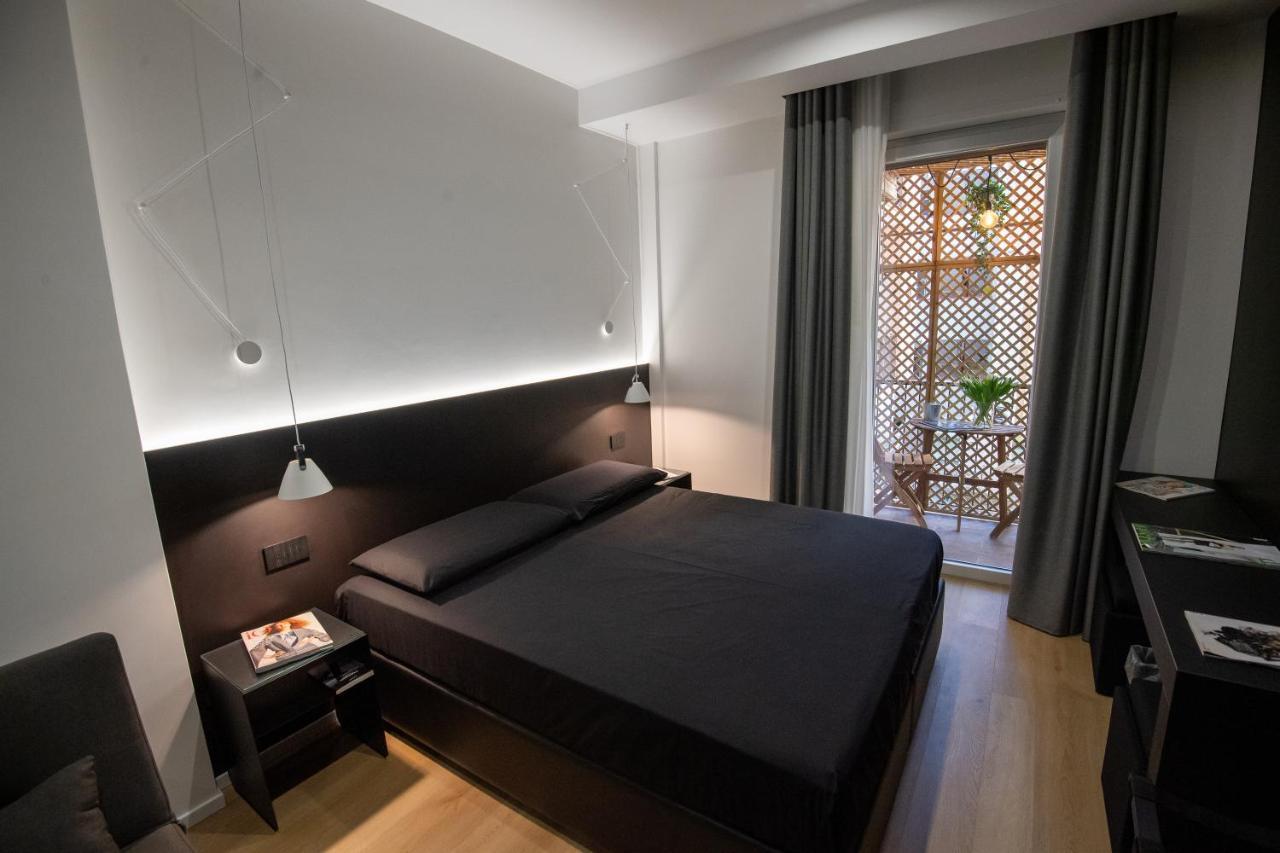 Contemporaneamente 147 - Modern & Comfort Rooms Bari Exteriör bild