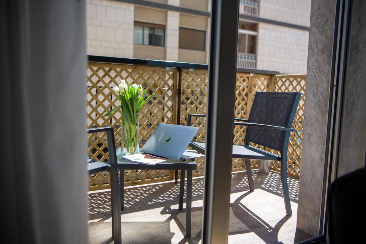 Contemporaneamente 147 - Modern & Comfort Rooms Bari Exteriör bild