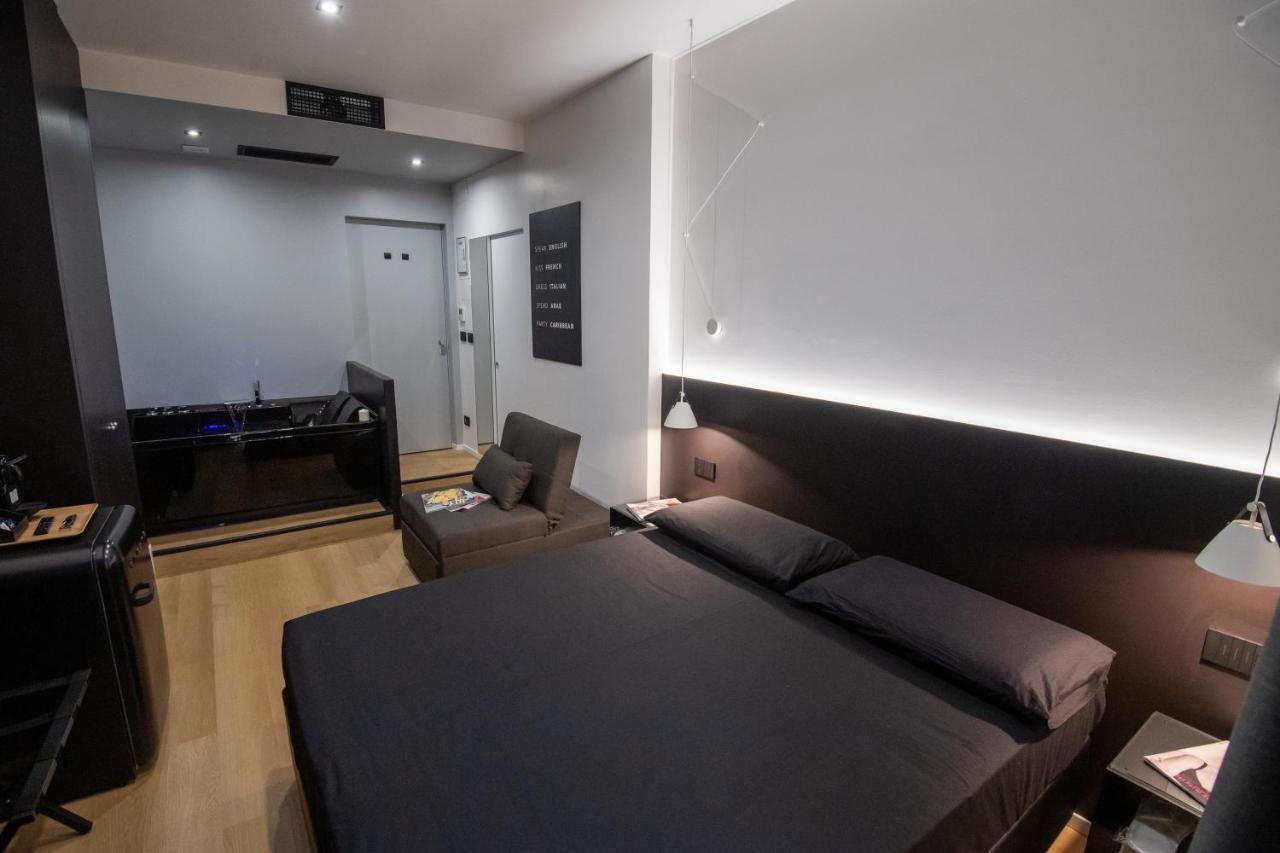 Contemporaneamente 147 - Modern & Comfort Rooms Bari Exteriör bild